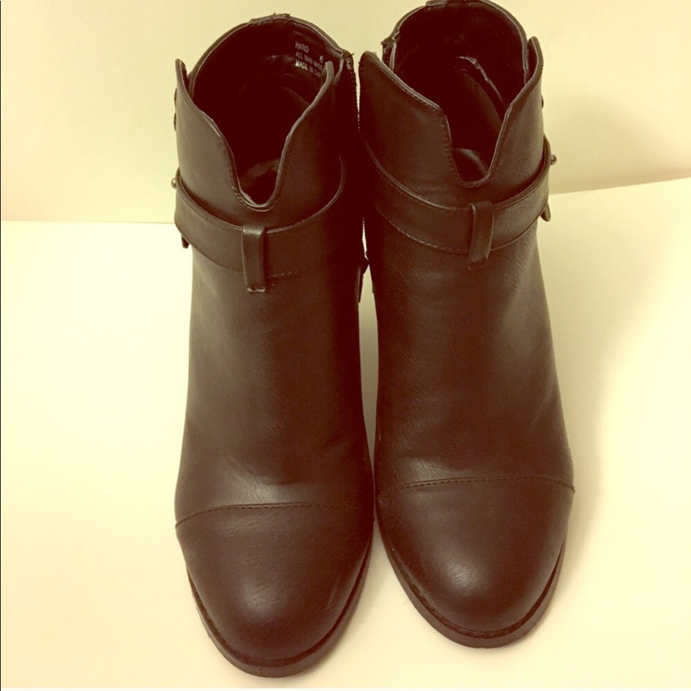 Black heeled booties